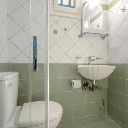 Crystal Naxos 2 At * Mikri Vigla