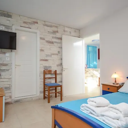 Crystal Naxos 2 At *