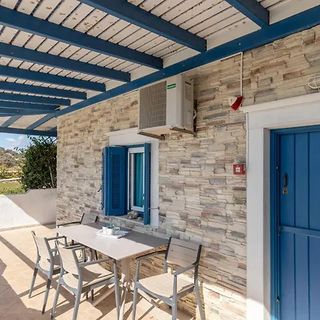 Crystal Naxos 2 At * Mikri Vigla