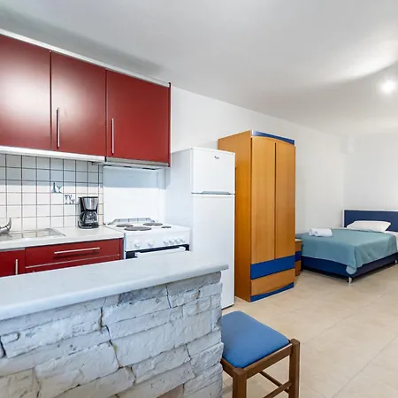 Apartment Crystal Naxos 2 At