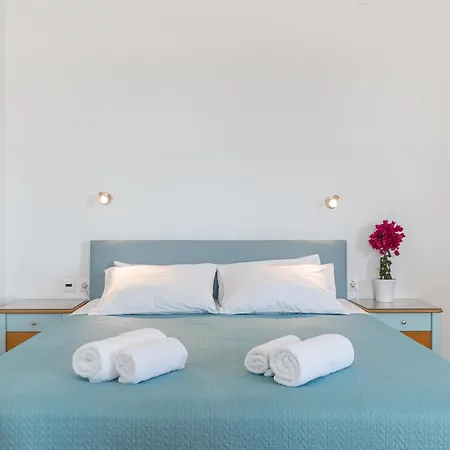 Crystal Naxos 2 At Apartment *